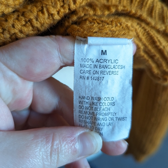 Love Change Italy orange cropped long sleeve knit button up sweater size M - Picture 6 of 8